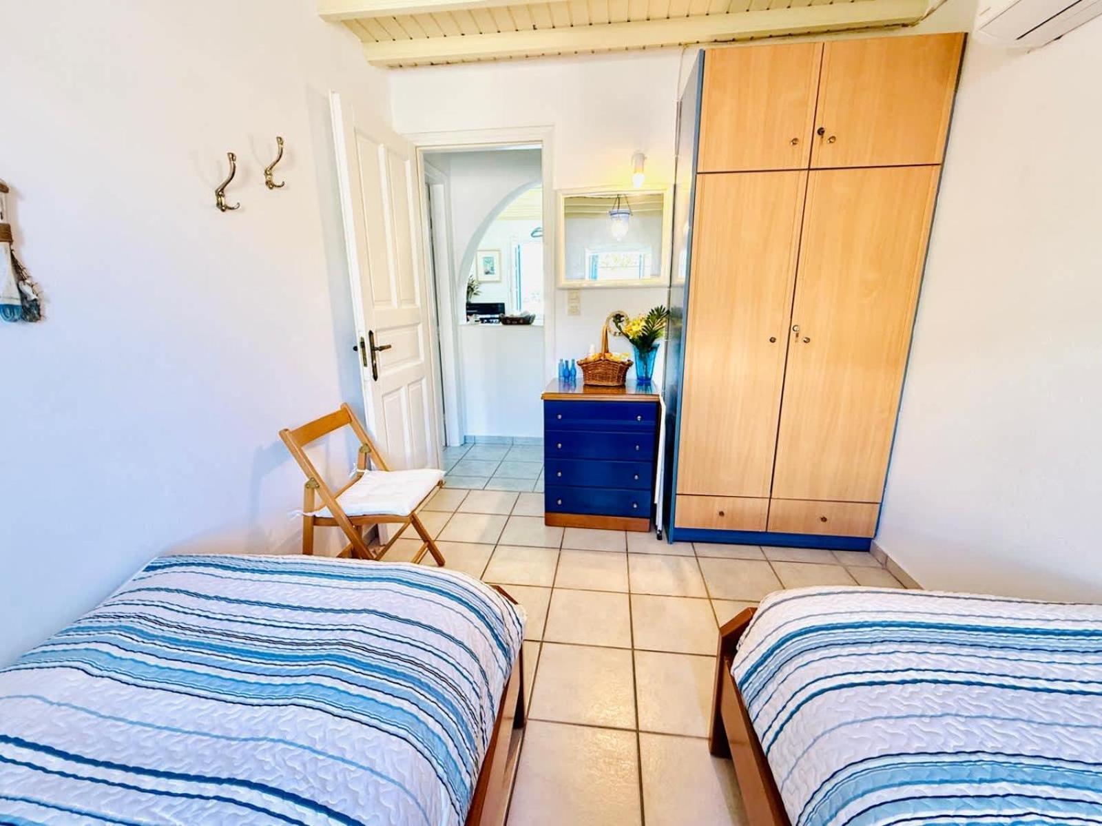 Stylish 2 Bd Escape With Patio At Appartement Ornos (Mykonos)